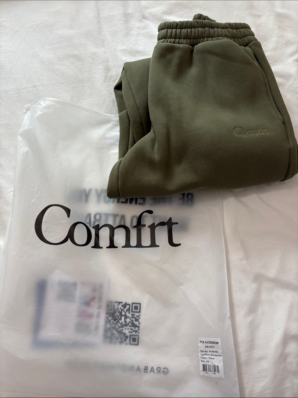Comfrt Women's Olive Joggers